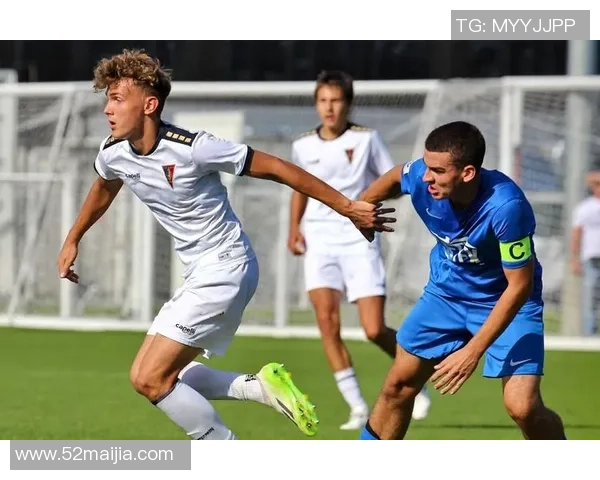 波兰U16与克罗地亚U16激战正酣青少年足球赛精彩回顾与分析